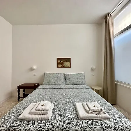 Navigli Apartments-3